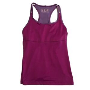 New Balance Women’s Sports / Workout Top Lightningdry Sz M